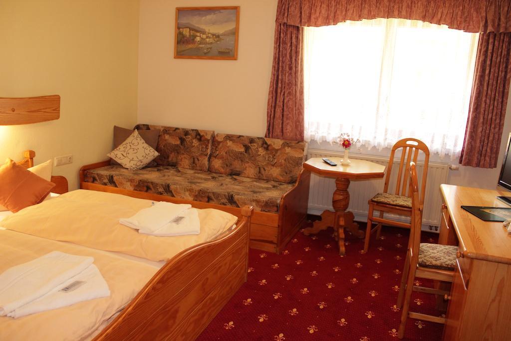 Landhotel Gasthof Zwota كلينغنتال الغرفة الصورة